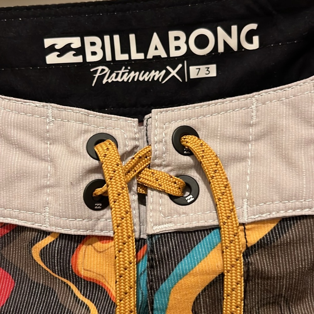 Billabong board shorts size 38. - Picture 5 of 6